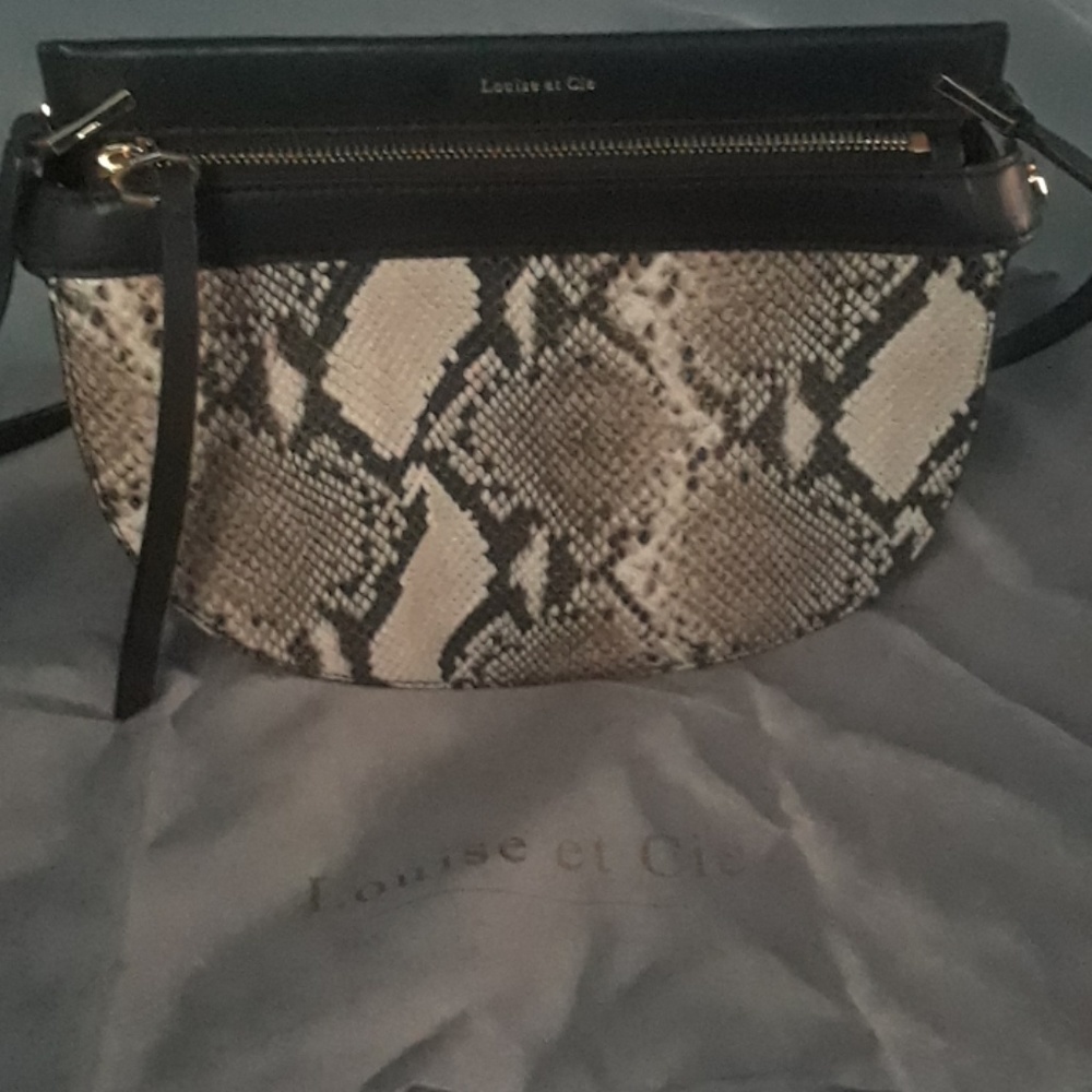 Ladies Beautiful Louise et Cie Purse